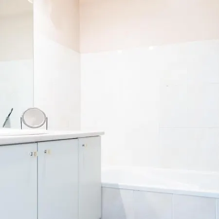 Nice Cosy Apt Near The Pere Lachaise Cemetery! * Paris