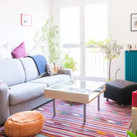 Nice cosy apt near the Père Lachaise cemetery!